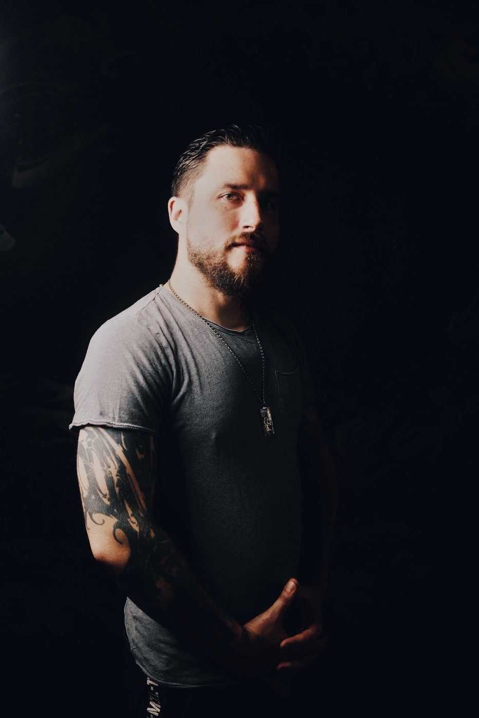 Portrait von NIKO, Piercer im Spiritual Outlaw Atelier